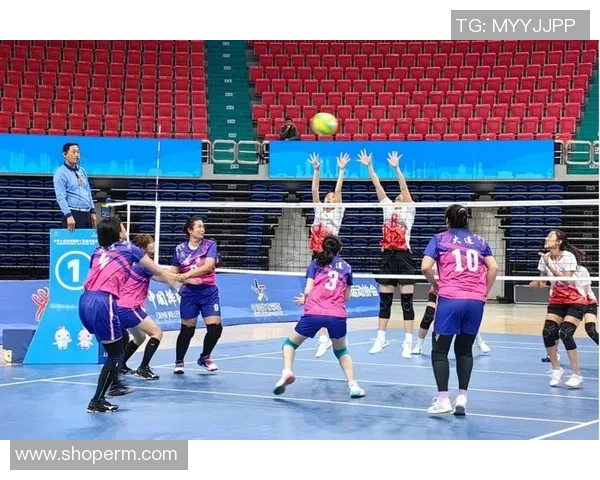 南京排球队的团队协作之道：探索排球运动中的默契与配合技巧